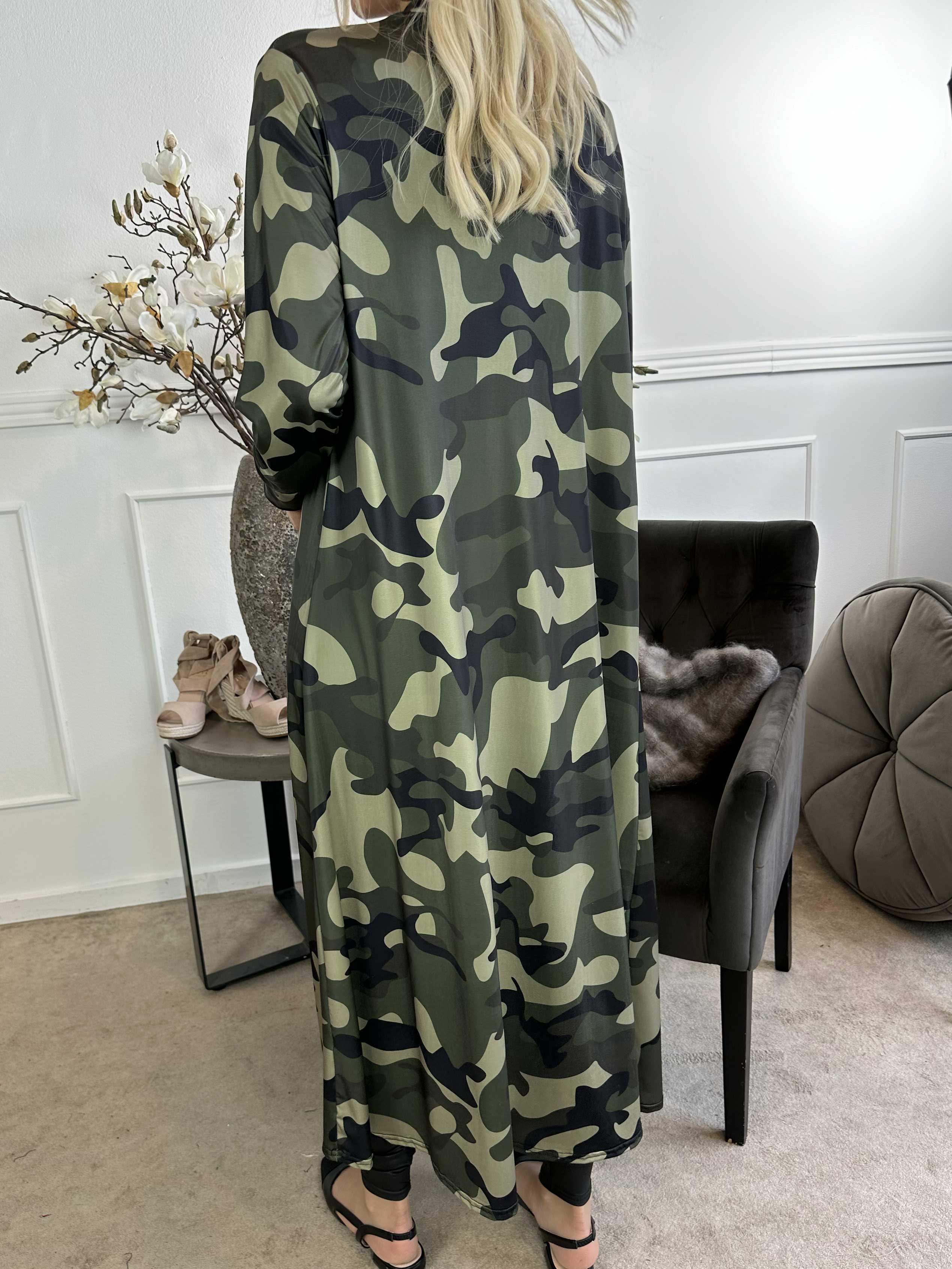 Mikkala Camo - Elastisk kofta med tryck